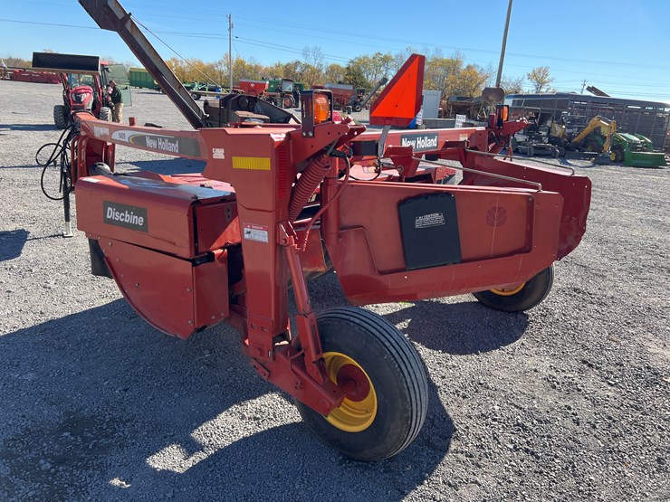 new-holland-1409-image-9