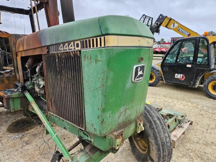 john-deere-4440-image-13