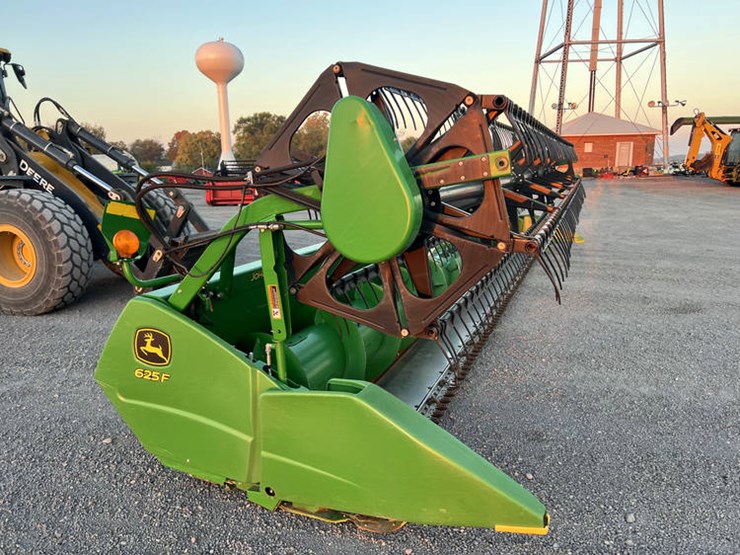 2014-john-deere-625f-image-1