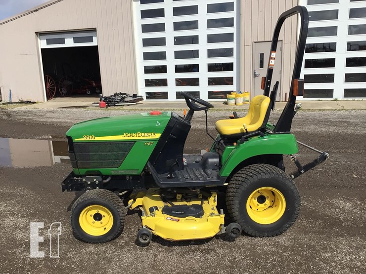 2004-john-deere-2210-image-4