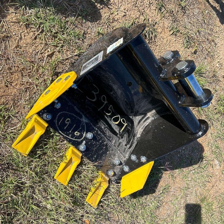 2025 IRANCH 16in Excavator Bucket