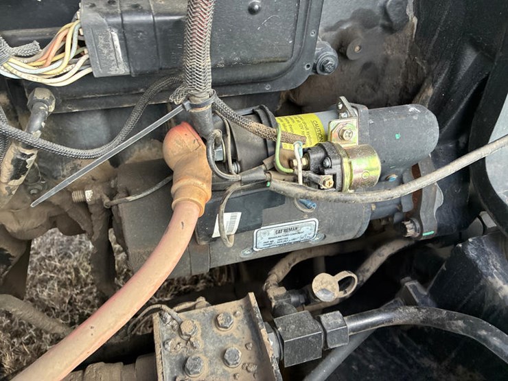 #114632-•-cat-85e-#6js00405-image-70