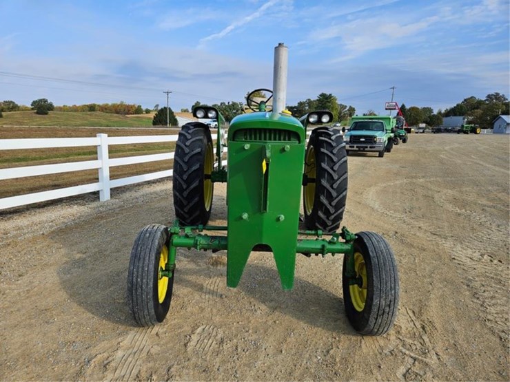 john-deere-2520-image-44