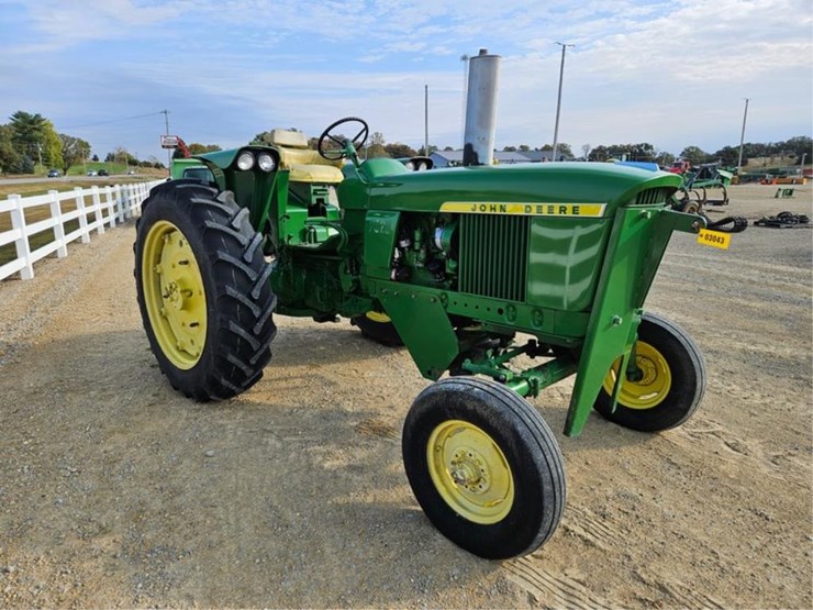 john-deere-2520-image-43