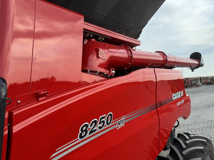 2023-case-ih-8250-image-74