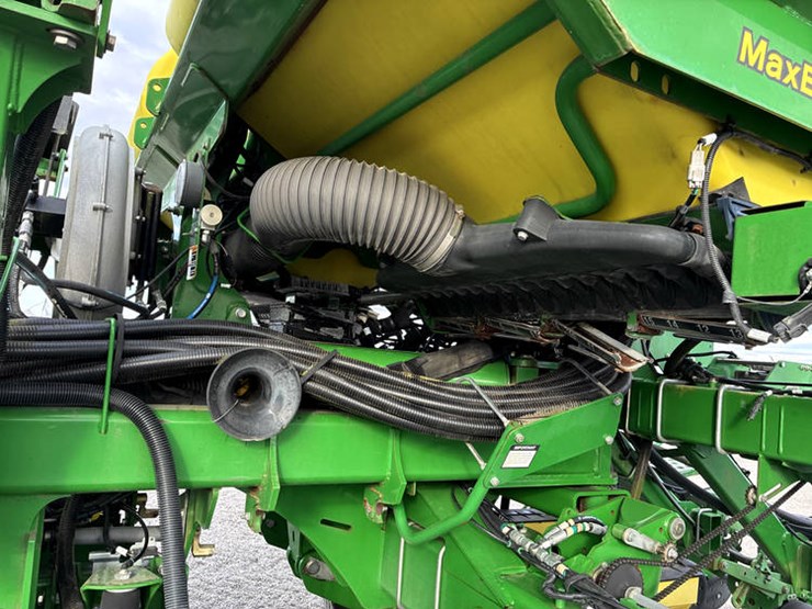 2018-john-deere-1795-image-42