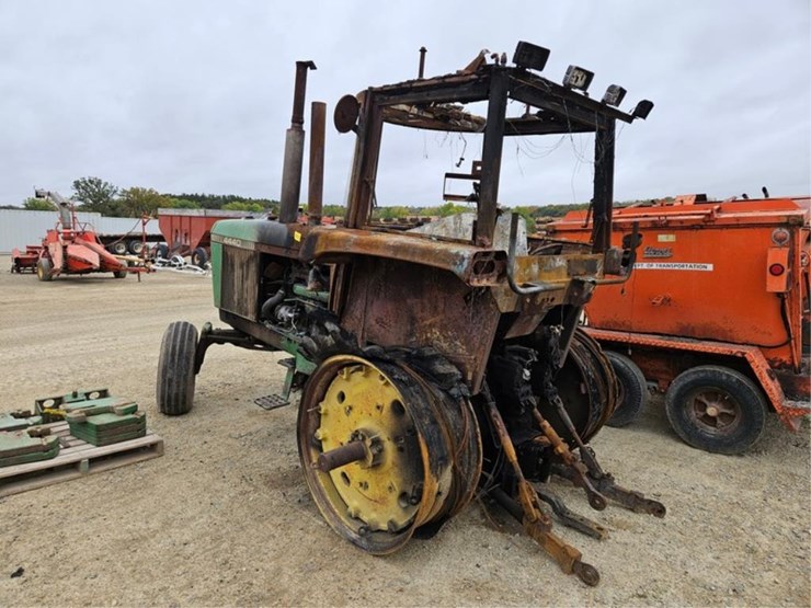 john-deere-4440-image-3
