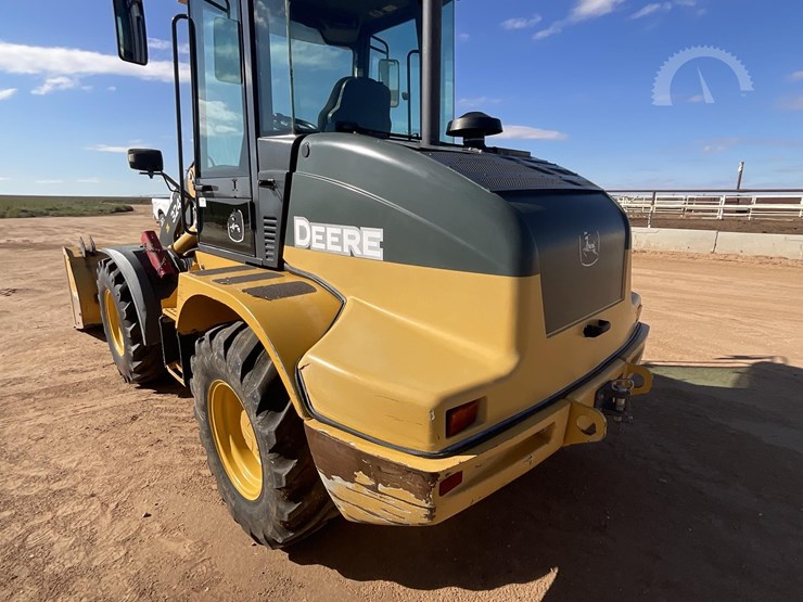 2015-deere-324k-image-19