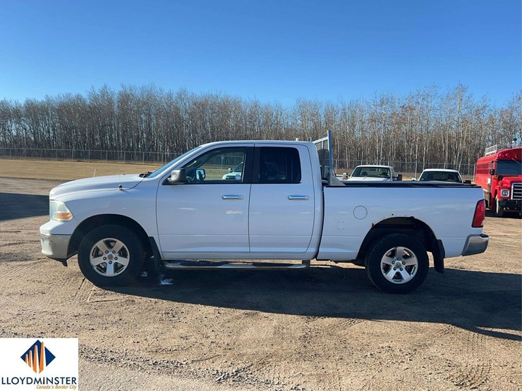 2011-ram-1500-slt-image-15