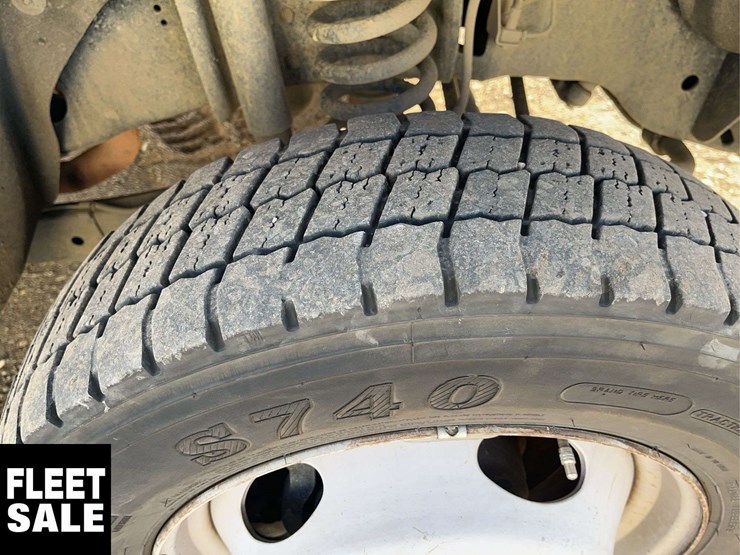 2012-ford-f550-image-10