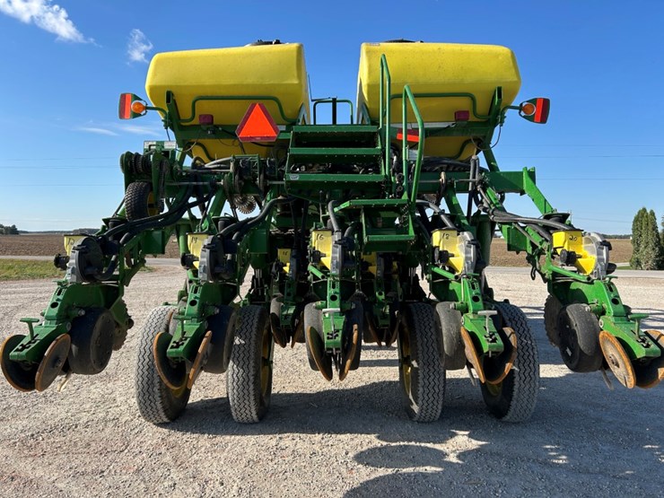 2004-john-deere-1790-image-4