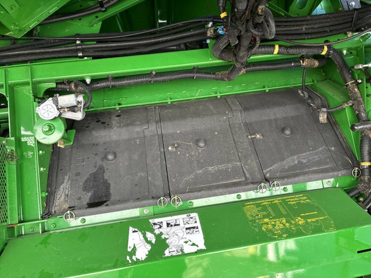 2013-john-deere-s670-image-58