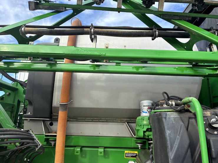 2014-john-deere-r4038-image-23