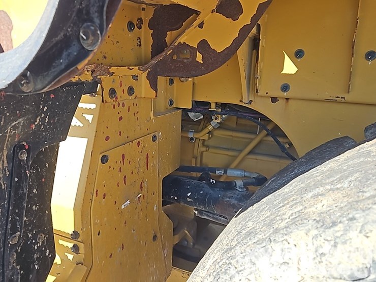 2017-caterpillar-966m-image-26