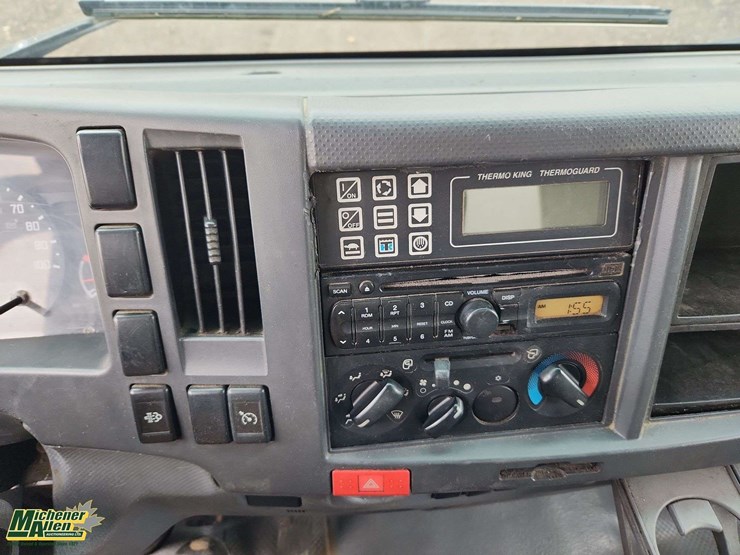 2009-isuzu-npr-image-15