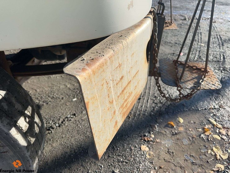 2012-international-7400-image-23