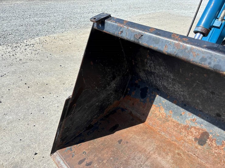 new-holland-2120-image-13