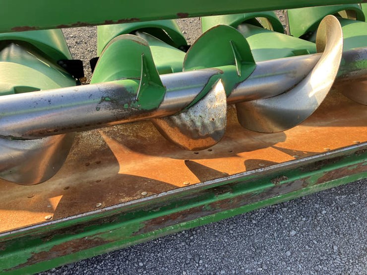 2013-john-deere-608c-image-10