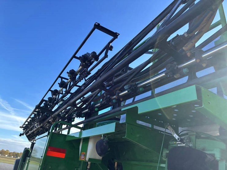 2014-john-deere-4830-image-35