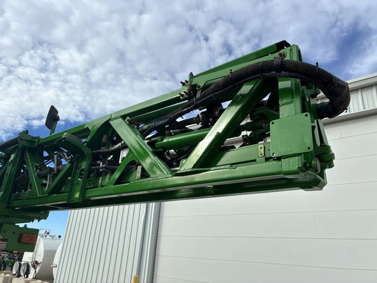 2014-john-deere-r4038-image-48