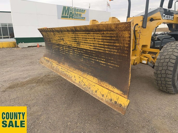 2020-deere-872gp-image-18