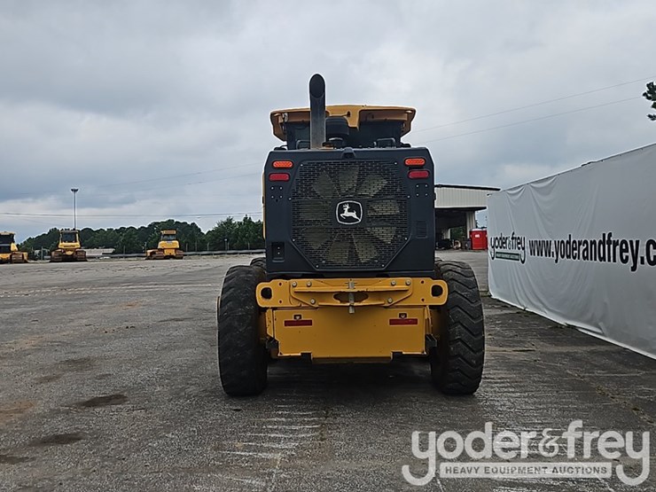 2019-deere-670g-image-4