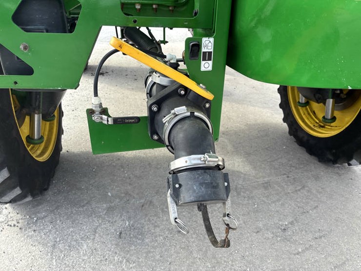 2014-john-deere-r4038-image-12