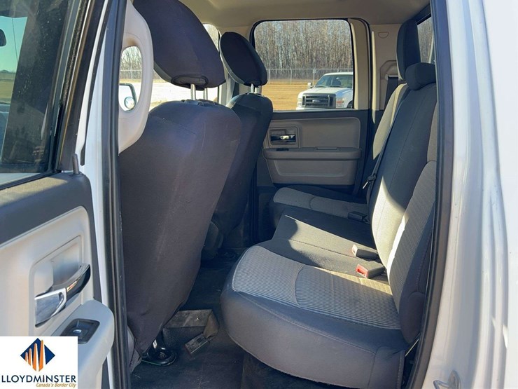 2011-ram-1500-slt-image-14