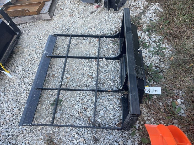 mini-skid-steer-land-leveler-image-4