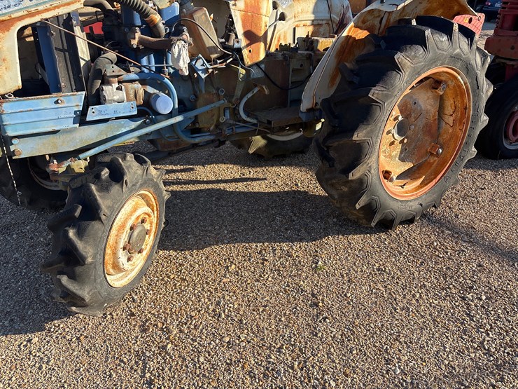 #24691-•-mitsubishi-farm-tractor-|-parts-or-repair-image-8