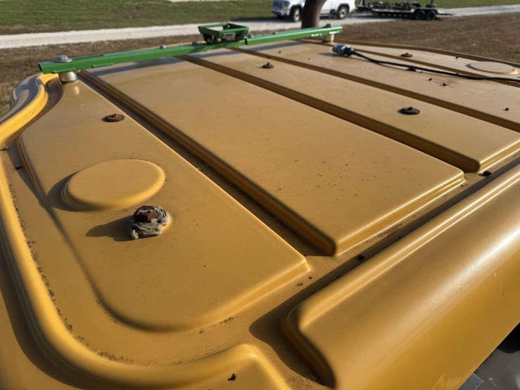 john-deere-11-image-38