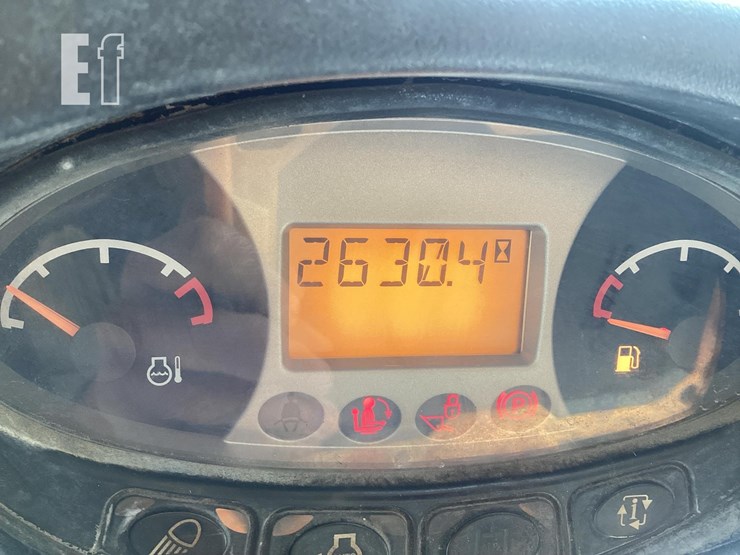 2015-bobcat-s650-image-19