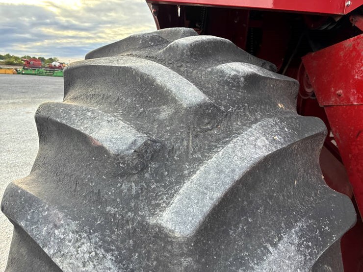 1990-case-ih-1660-image-38