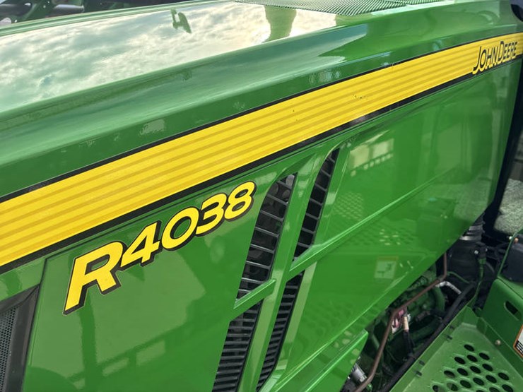 2014-john-deere-r4038-image-77