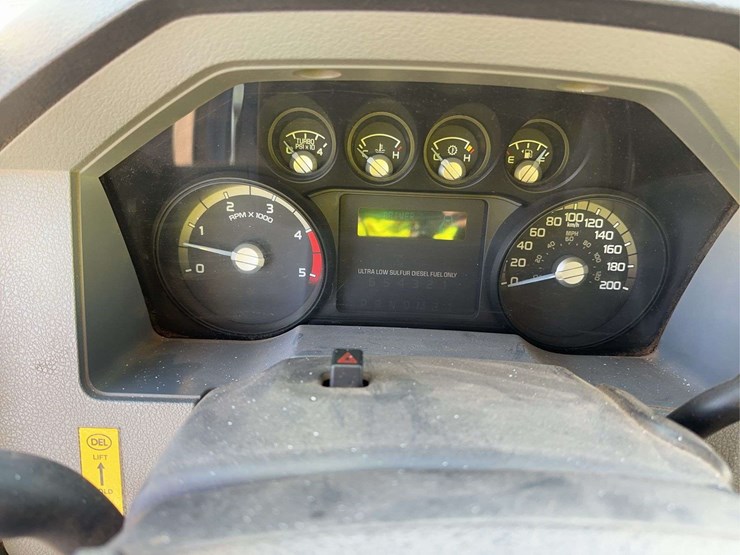 2013-ford-f350-xl-image-24