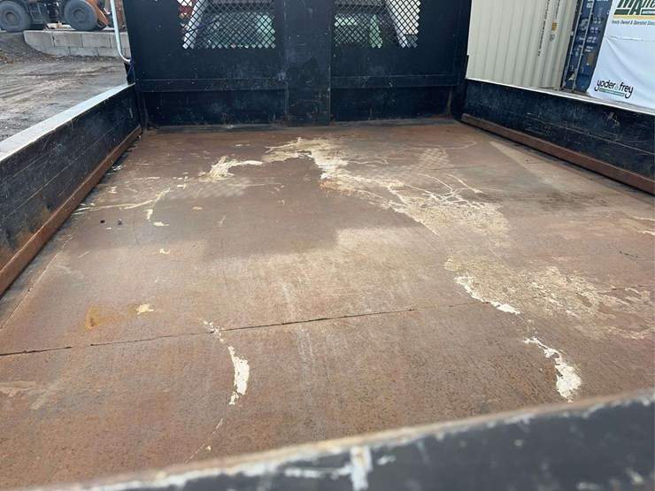 2015-chevrolet-3500hd-image-18