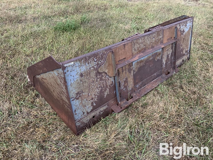 skid-steer-loader-bucket-image-7