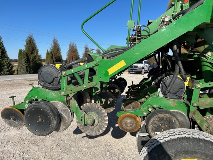 2004-john-deere-1790-image-64