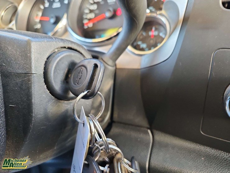 2011-chevrolet-silverado-1500-lt-image-12