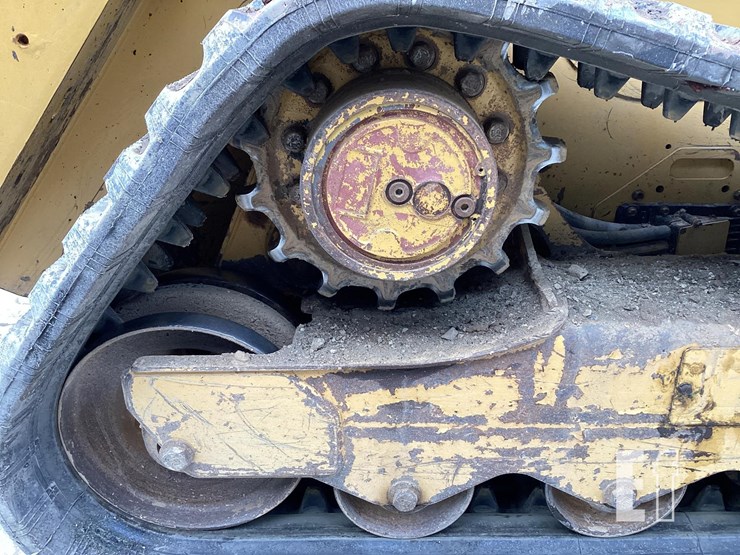 2020-caterpillar-259d3-image-12