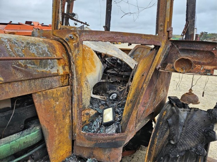 john-deere-4440-image-17