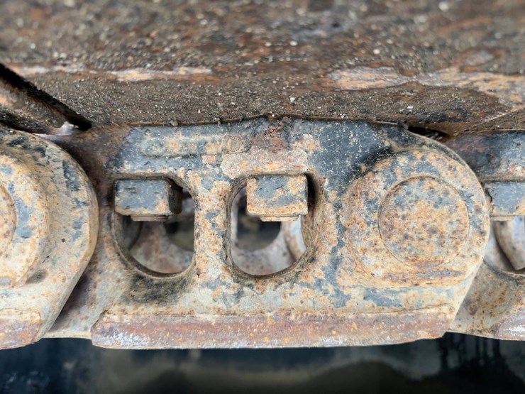 2004-caterpillar-330cl-hydraulic-excavator-image-22