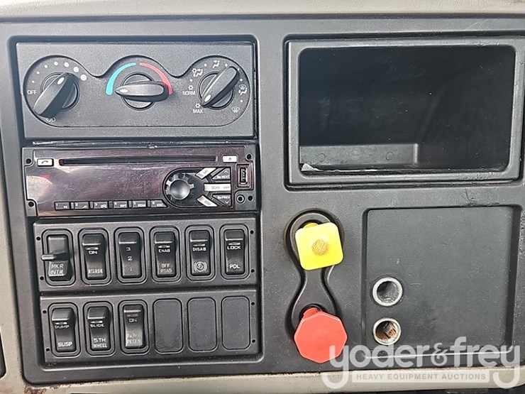 2017-international-8600-image-51