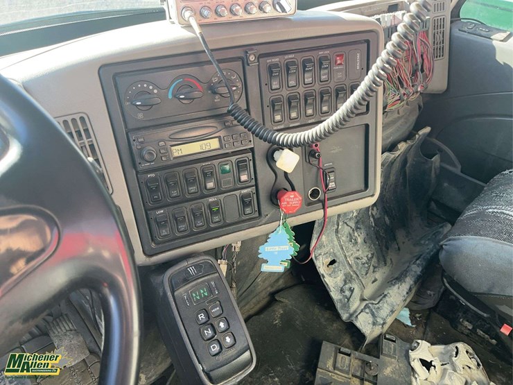 2008-international-workstar-7500-image-14