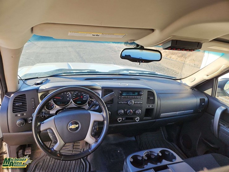 2011-chevrolet-silverado-1500-lt-image-16