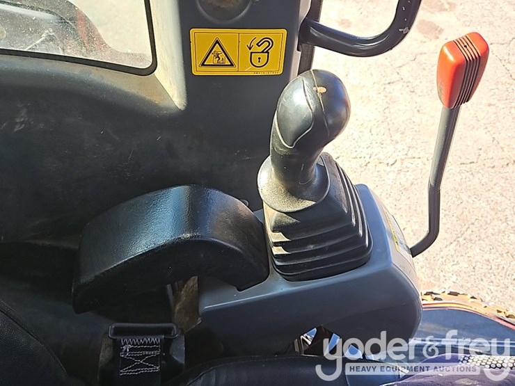 2016-kubota-kx057-4-image-43