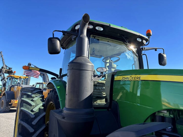2015-john-deere-8295r-image-14