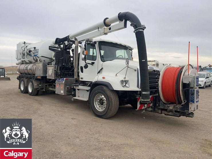 2015-freightliner-114sd-image-6