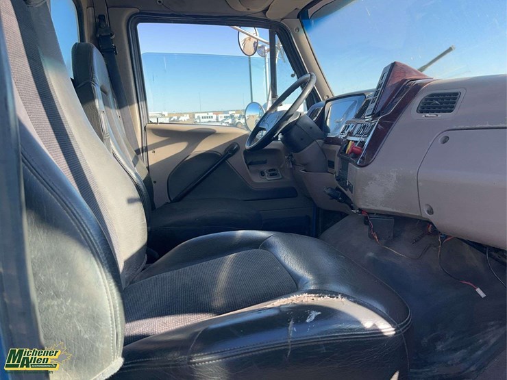 2008-sterling-acterra-image-16