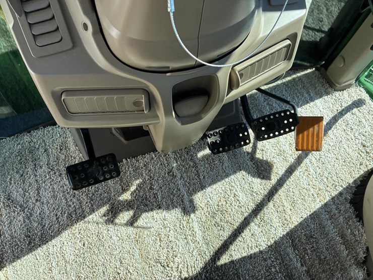 2023-john-deere-6175m-image-76